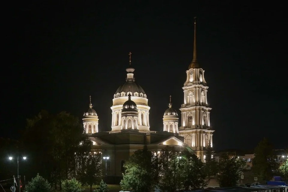 В Рыбинске завершается монтаж подсветки на зданиях. ФОТО: страница Дмитрия Рудакова ВКонтакте
