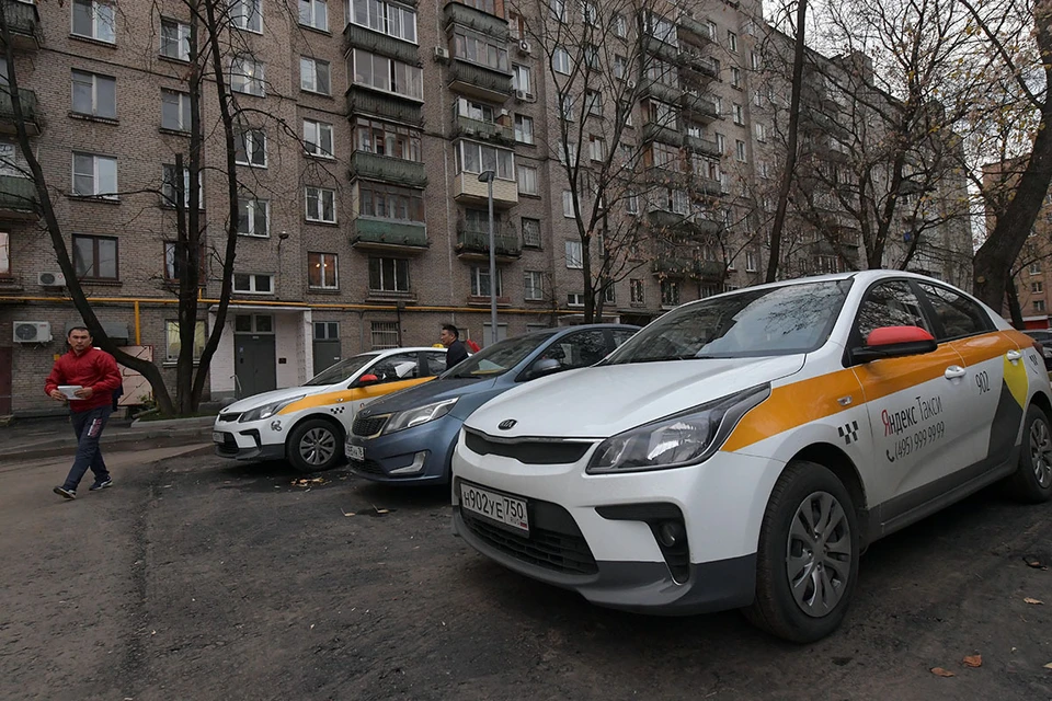 В столице и Подмосковье не меньше 300 тысяч таксистов.