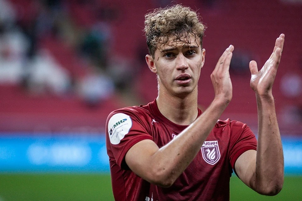 18-летний футболист будет выступать за национальную команду U21.