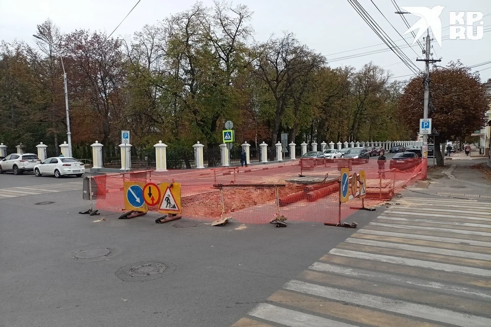 До 8 октября перекрыли часть перекрестка улиц Свободы и Радищева.