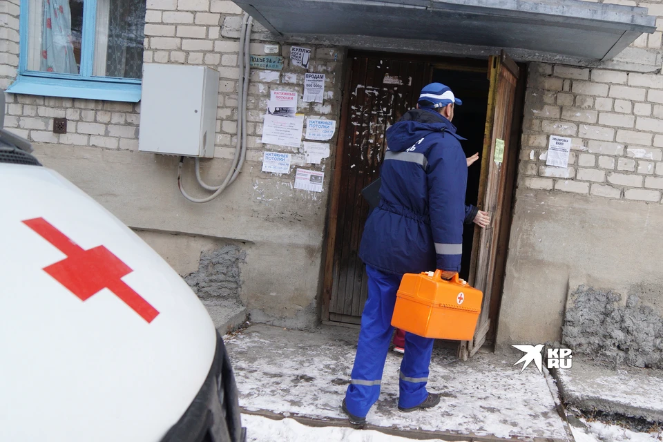 Прокуратура проверяет, как оказывалась медицинская помощь пенсионеру, тело которого было найдено рядом с больницей