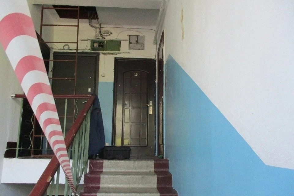 Молодые люди требовали от мужчины вернуть долг. Фото: пресс-служба ГСУ СК РФ по Республике Крым и городу Севастополю