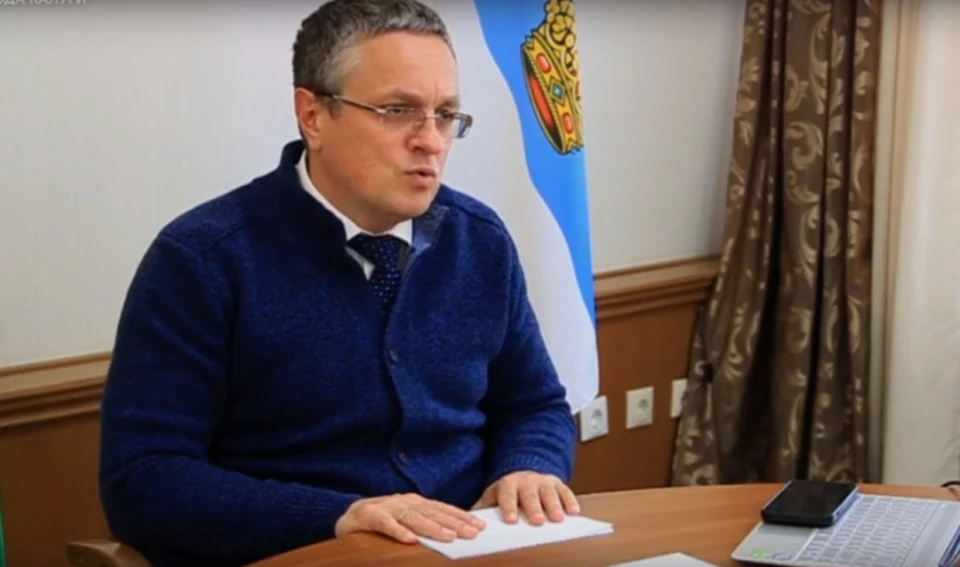 Денисов рассказал о холоде в своем кабинете