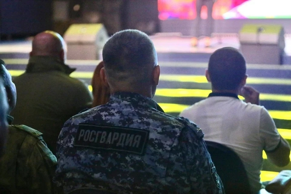 В Запорожской области наградили орденами и медалями отряды ОМОН и СОБР. ФОТО: тг-канал Евгения Балицкого