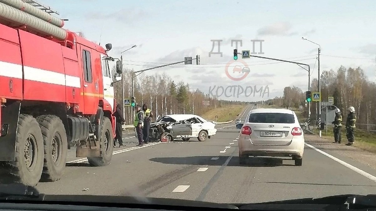 Заколдованное место: на одном участке костромской трассы за сутки произошло  второе ДТП - KP.RU