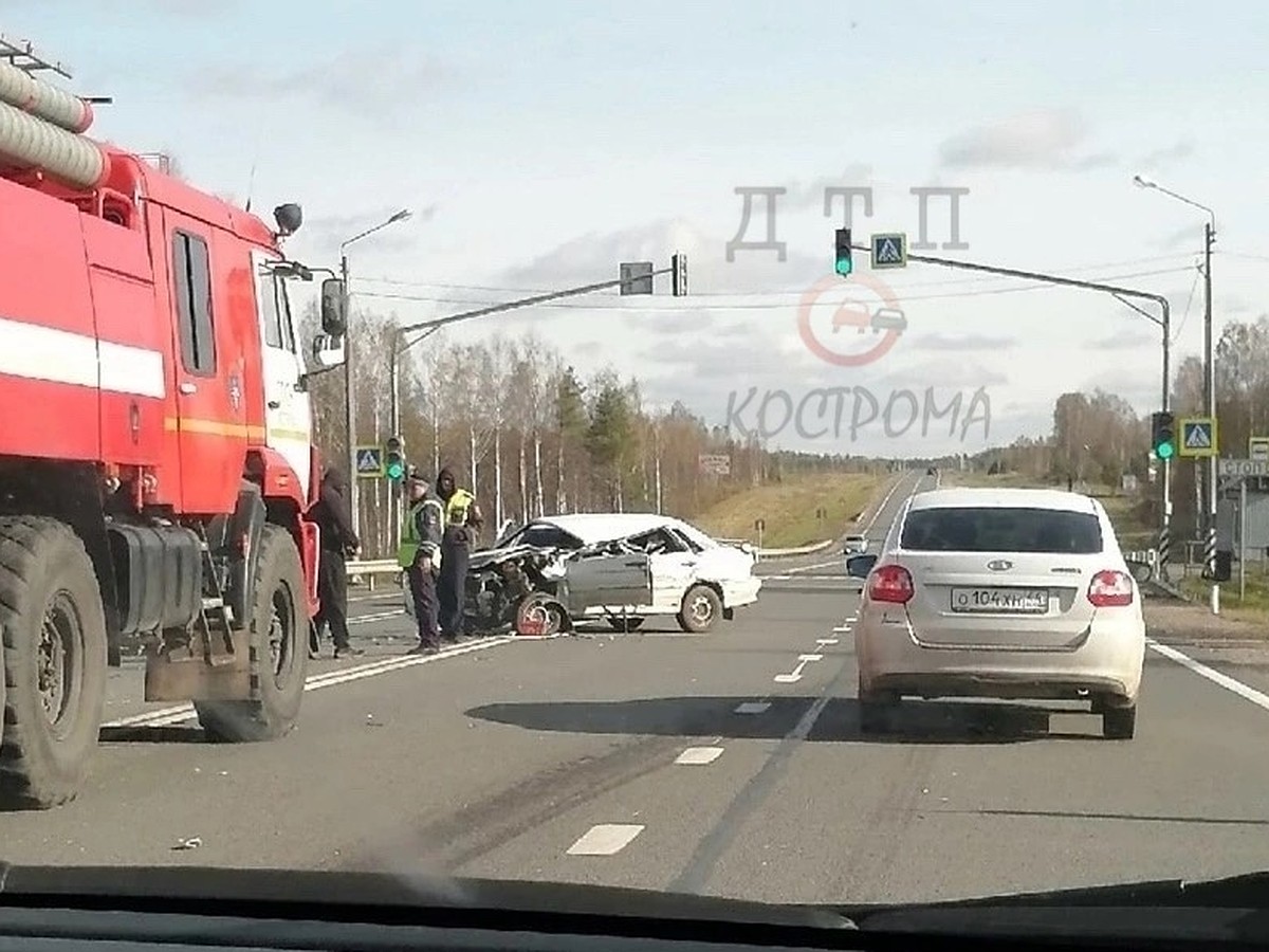 Заколдованное место: на одном участке костромской трассы за сутки произошло  второе ДТП - KP.RU