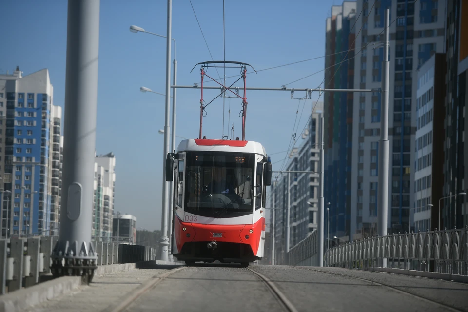 Сейчас на комплексное обновление отправились четыре односекционных вагона.