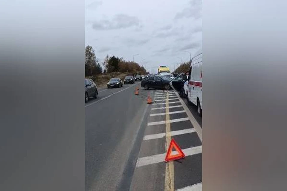 Водитель «Тойоты Камри» совершил разворот через двойную сплошную.
