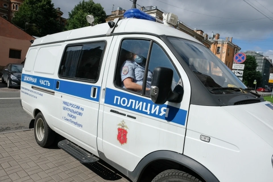 Полиция ищет налетчика на магазин