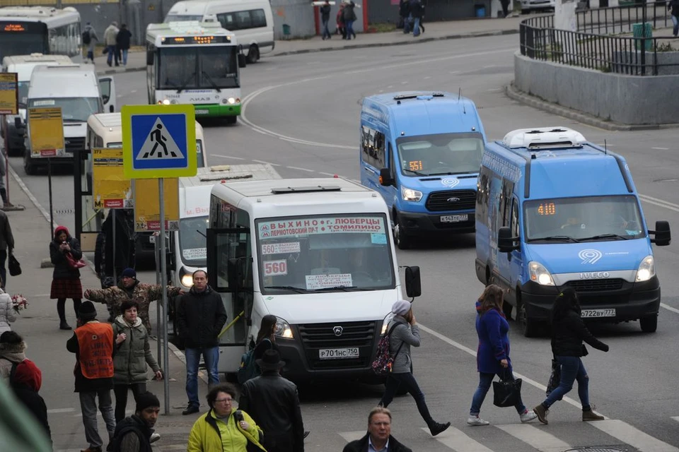 В Новосибирске в трех маршрутках проезд подорожал на пять рублей.