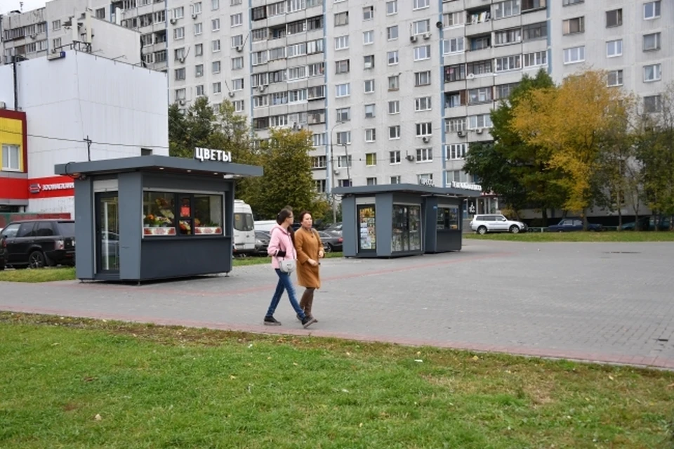 В Ростове-на-Дону жители Первомайского района просят убрать с парковки ларек