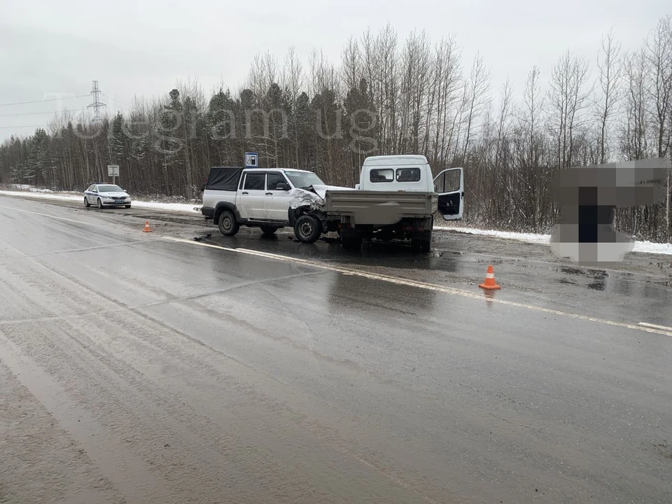 В Югре из-за небезопасного разворота в ДТП пострадали 3 человека. Фото: УГИБДД России по ХМАО-Югре