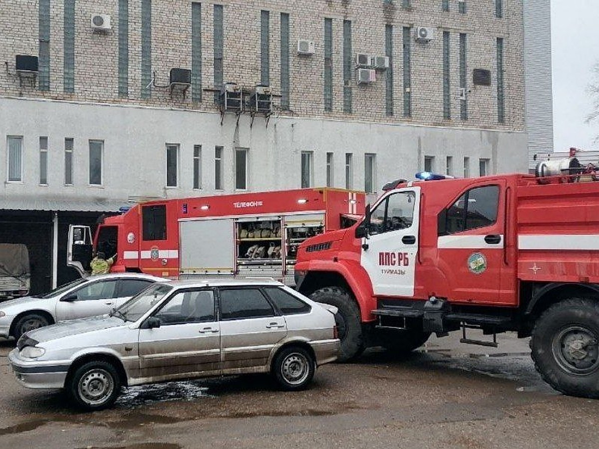 В Туймазах группа людей спаслась во время пожара благодаря двум подросткам  - KP.RU