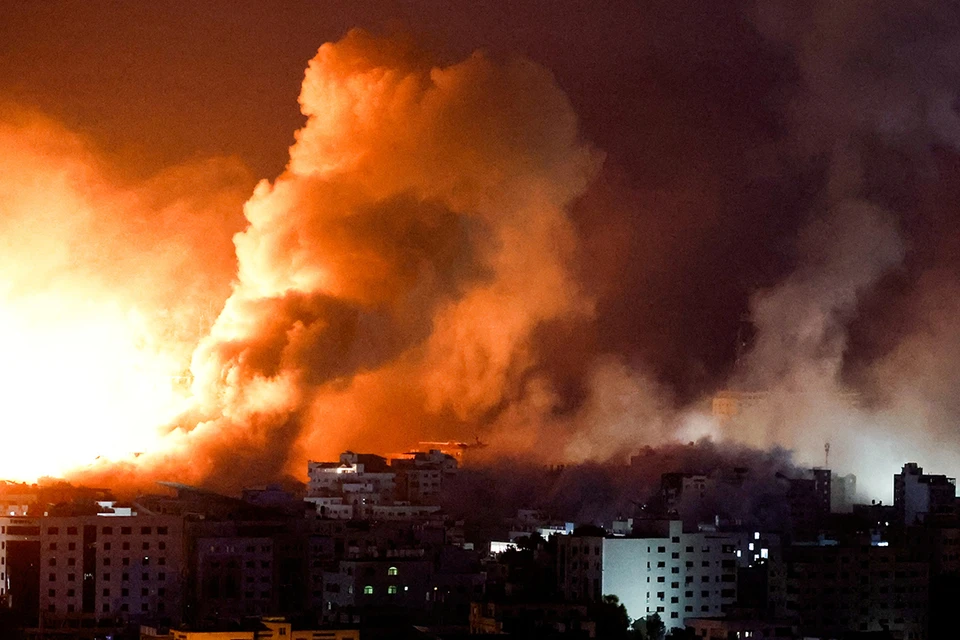 При авианалете Израиля на сектор Газа погибли 19 членов семьи инженера телекомпании "Аль-Джазира".