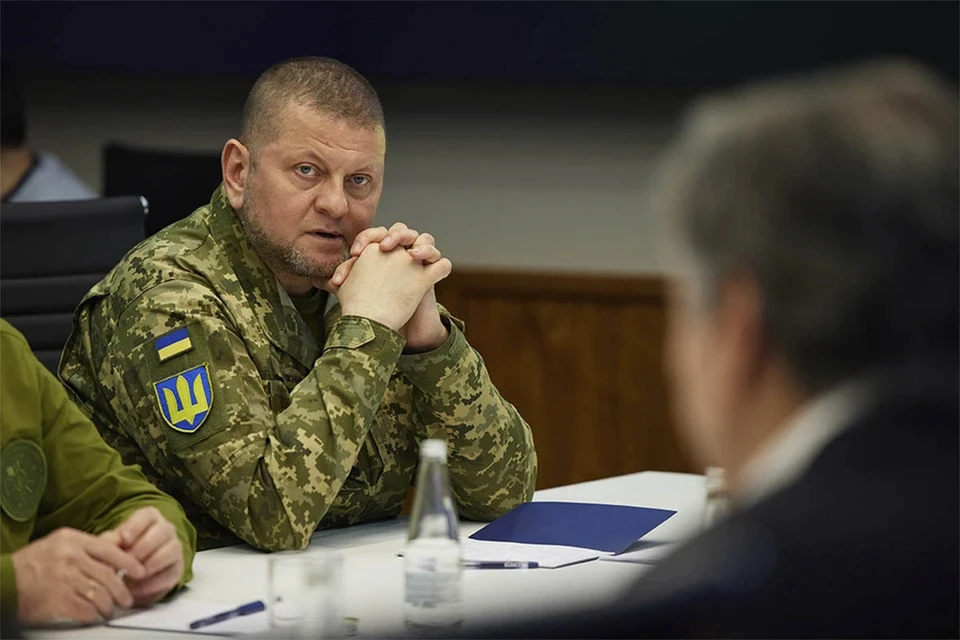 Главком ВСУ Залужный заявил о превосходстве российской армии над украинской.