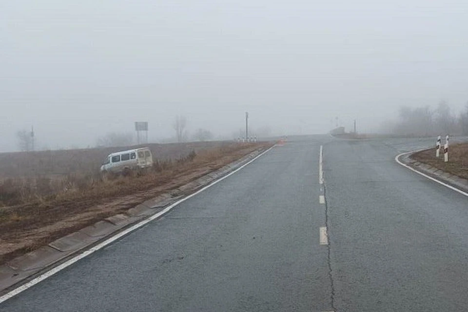 46-летний водитель «ГАЗели», двигаясь со стороны поселка Родинский в направлении Сорочинска, не справился с управлением и съехал в кювет