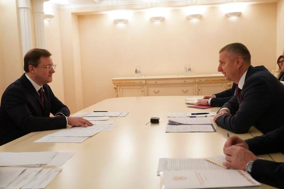 Губернатор провел рабочую встречу с послом Республики Беларусь. / Фото: пресс-служба Правительства Самарской области