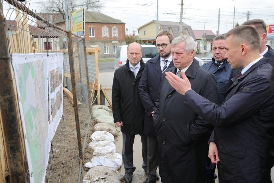 Губернатор посетил в Таганроге ряд объектов и провел совещание. Фото: сайт правительства Ростовской области