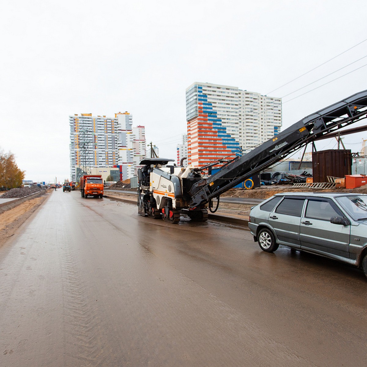 В поселке Шушары выполнили 70% работ по реконструкции Пушкинской улицы -  KP.RU