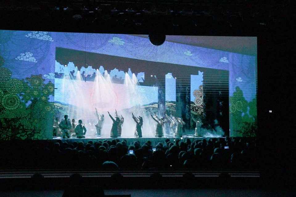 В Печоре торжественно открыли виртуальный концертный зал. Расположился он в Доме культуры железнодорожников. Фото: Минкульт Коми.