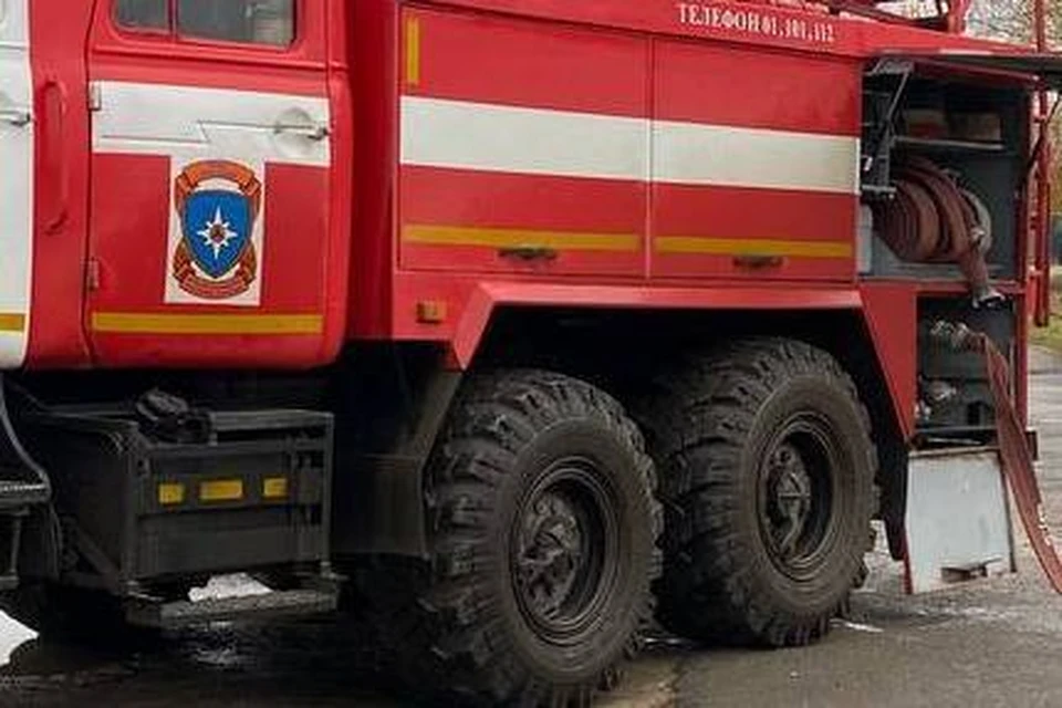 Спасатели вывели 16 и спасли 9 человек из пожара в доме на Стаханова в Липецке