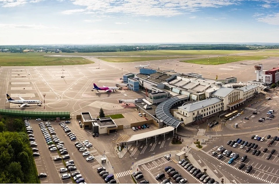 Пассажиров в главном аэропорту Литвы эвакуировали из-за "бомбы". Фото: с сайта vilnius-airport.lt