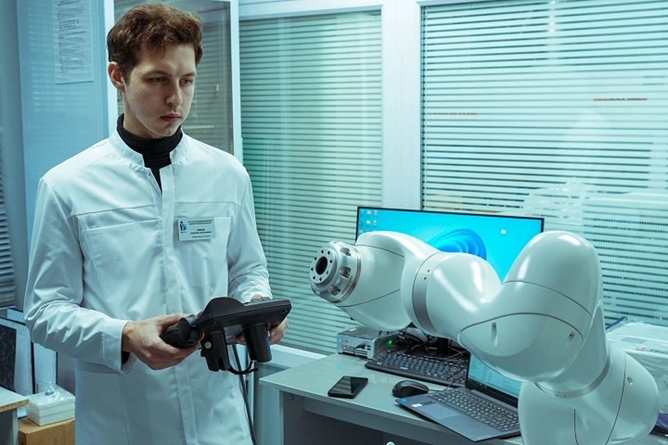 Роборуку будут использовать в производстве биоинженерных конструкций и персонифицированных имплантов / Фото: СамГМУ