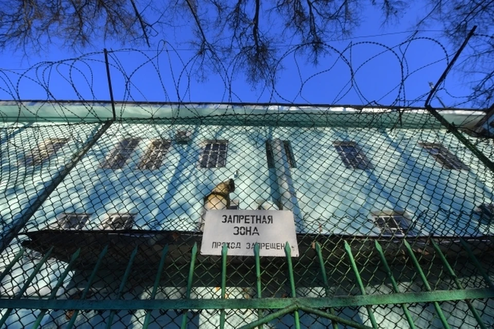 В исправительную колонию в Батайске пытались передать сгущенное молоко с наркотиками