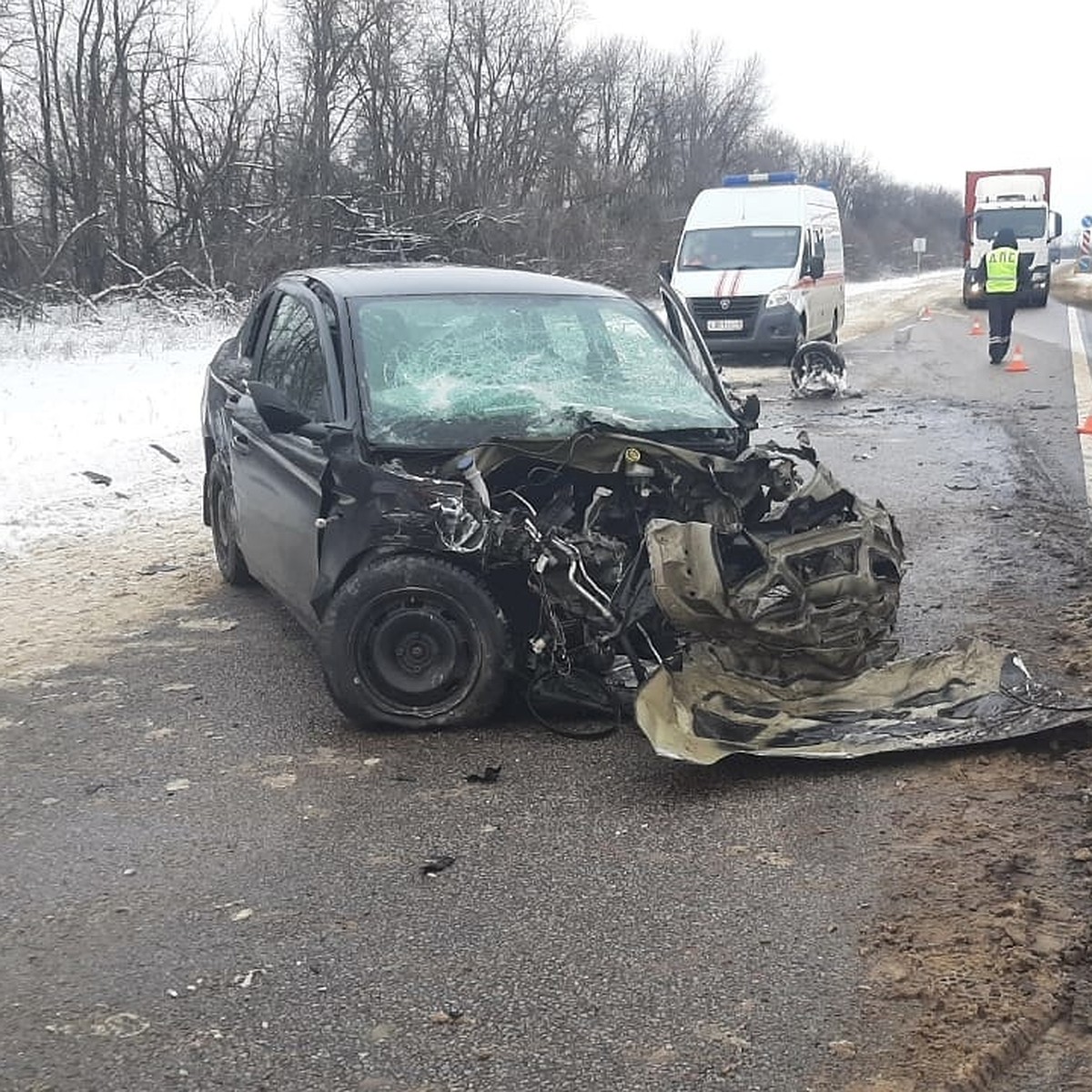 Водитель «Пежо» погиб в ДТП с автофургоном и рейсовым автобусом «Липецк- Хлевное» - KP.RU