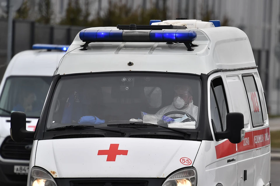 В лобовом столкновении пассажирского поезда и маневрового локомотива в Ульяновской области пострадали 25 человек.