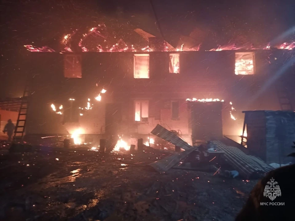 Жилой дом превратился в пепелище.