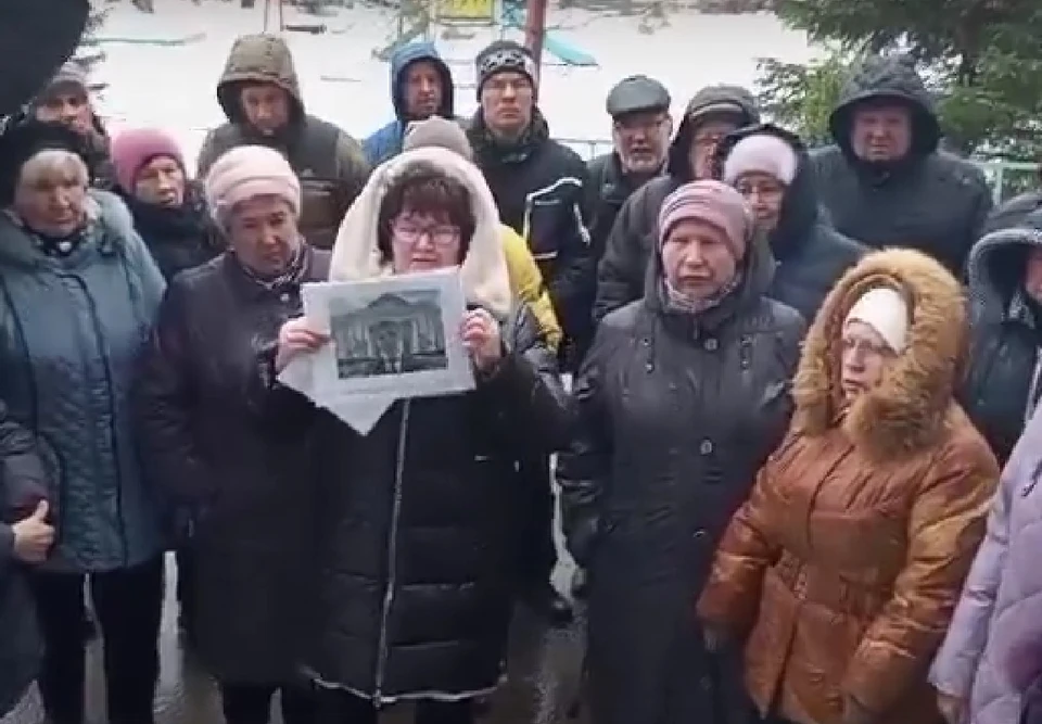 Жители дома на Новоселов просят защитить от навязчивой управляющей компании