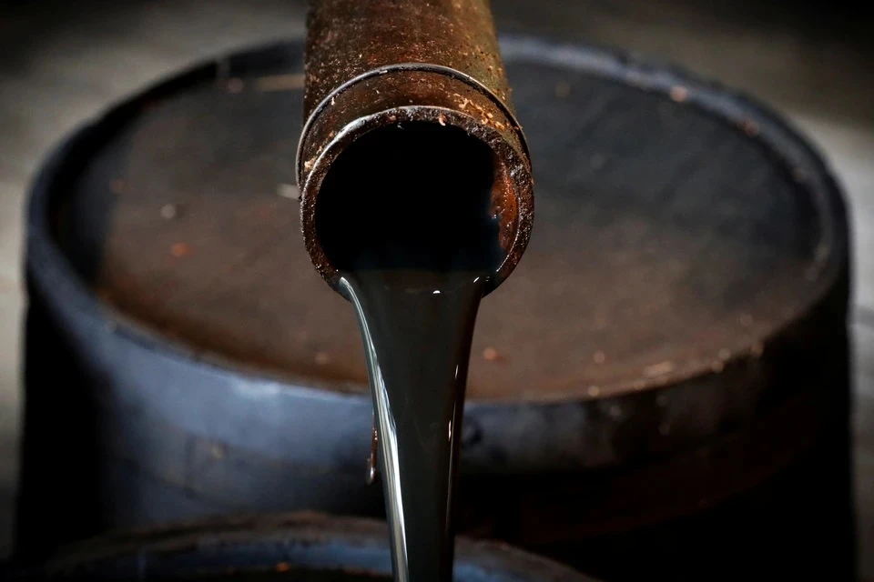 Россия продлит сокращение поставок нефти до конца первого квартала 2024 года