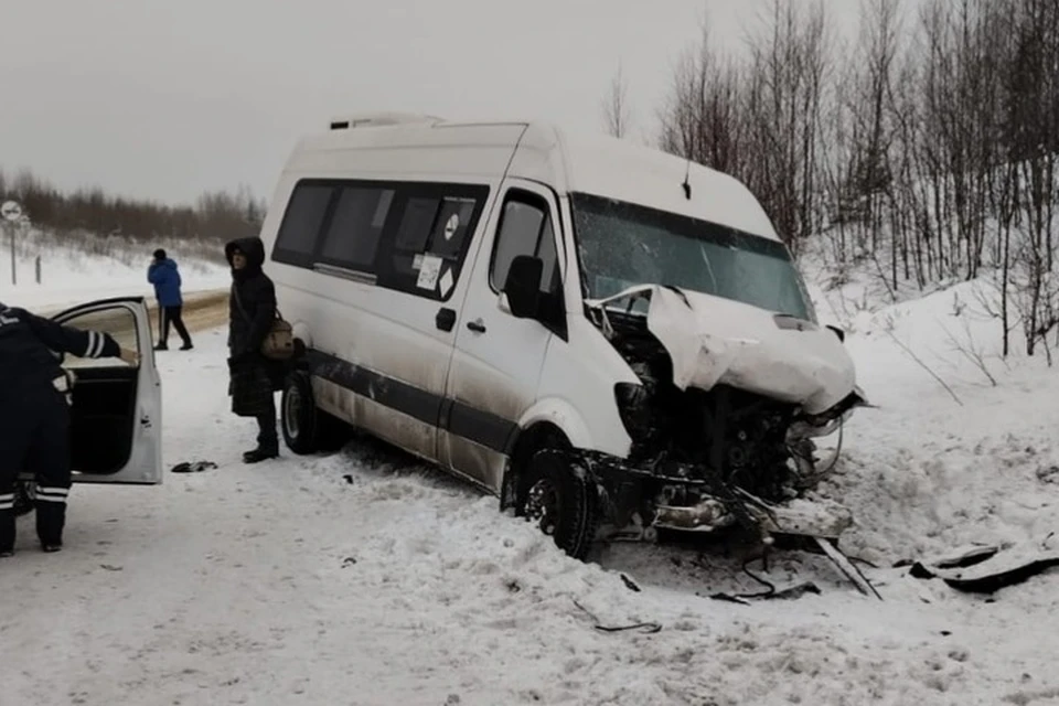 СК устанавливает обстоятельства аварии. Фото: первый отдел УГИБДД МВД по Удмуртии