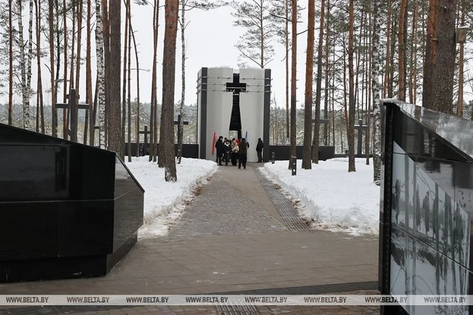 Мемориальный комплекс открыт после реконструкции на месте лагеря смерти в Озаричах. Фото: БелТА.