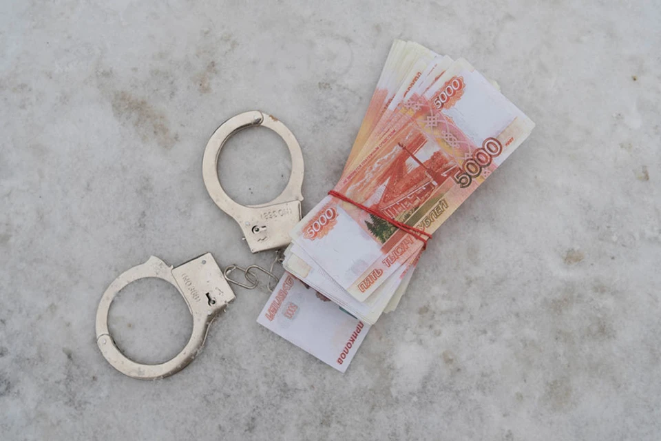 С карты жительницы Удмуртии было снято почти 6 000 рублей