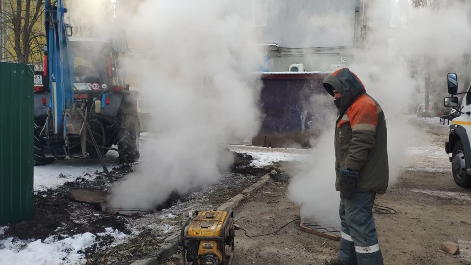 Аварийные бригады уже работают на месте коммунальной неприятности / Фото: t.me/rudakov_i_a