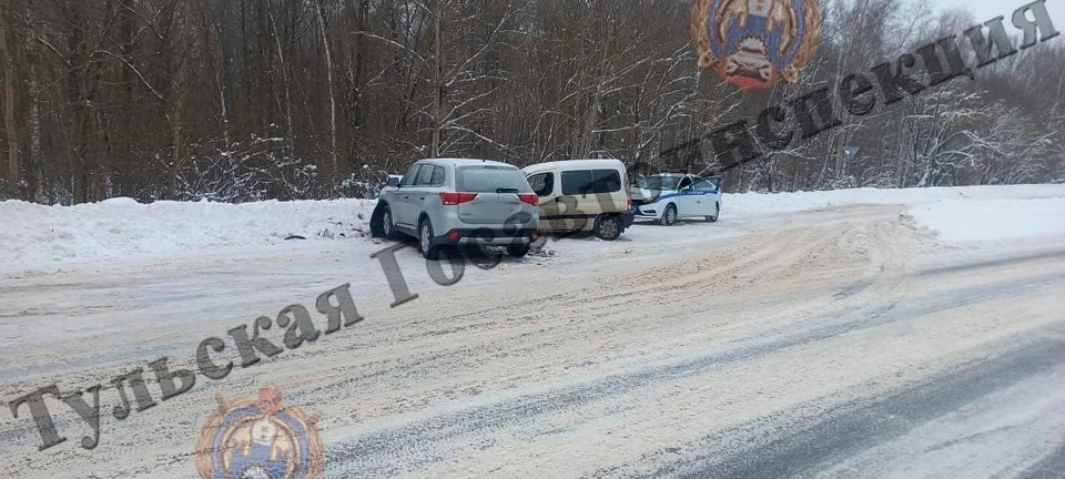 Водителя автомобиля Peugeot госпитализировали в больницу после ДТП в Заокском районе
