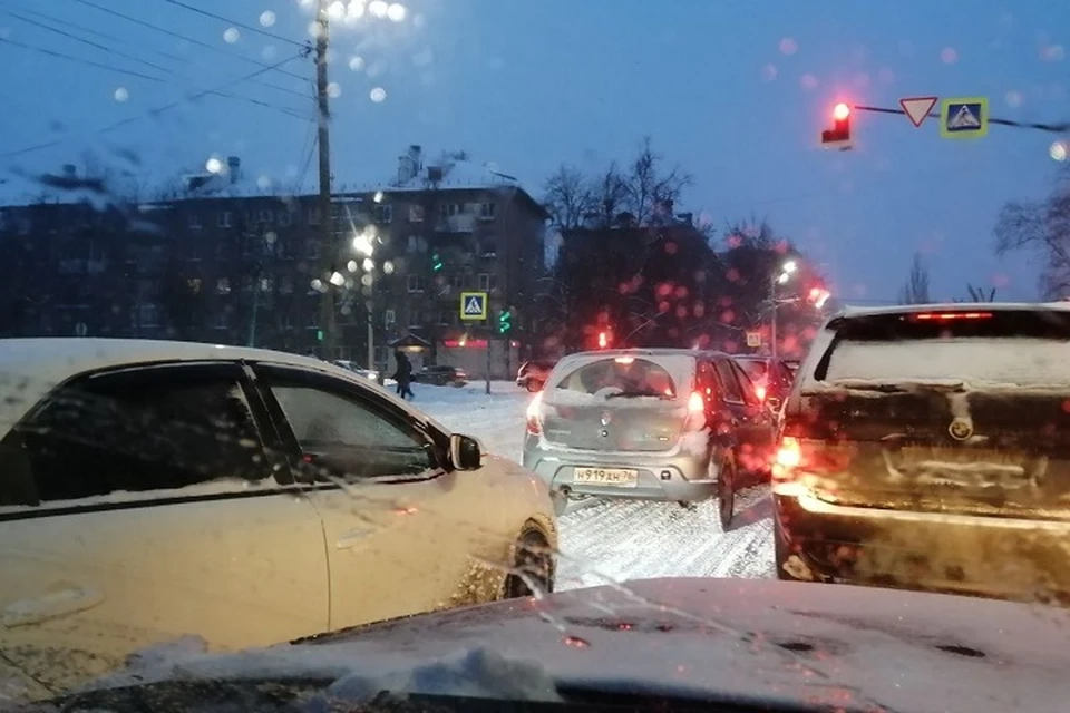В Ярославле образовались девятибалльные пробки.