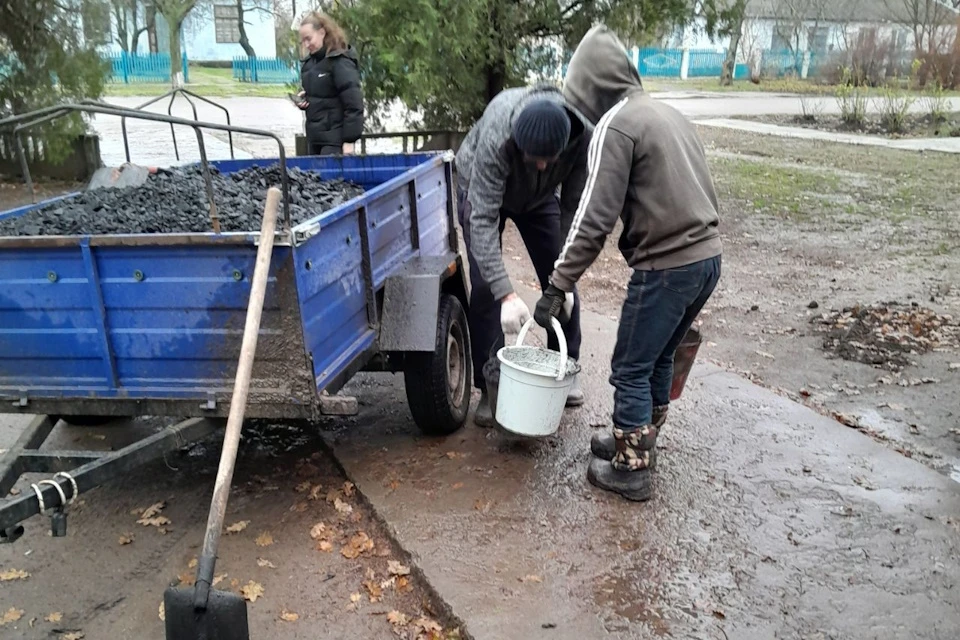 В Дубовку завезли уголь для отопления общественных зданий Фото: администрация Горностаевского района