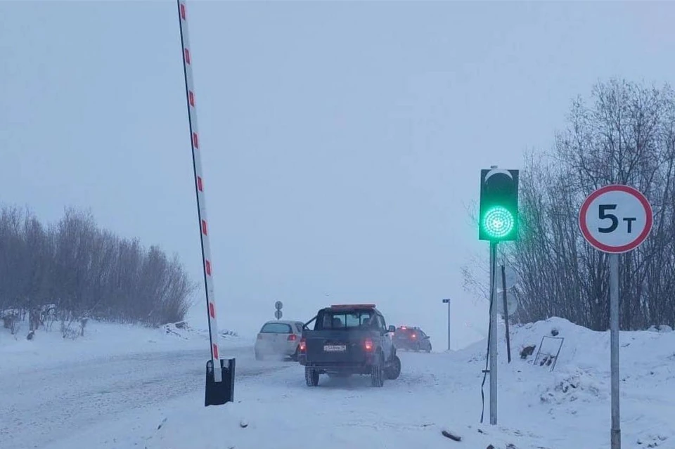 Разрешено движение транспорта до пяти тонн. Фото: Управтодор Якутии.