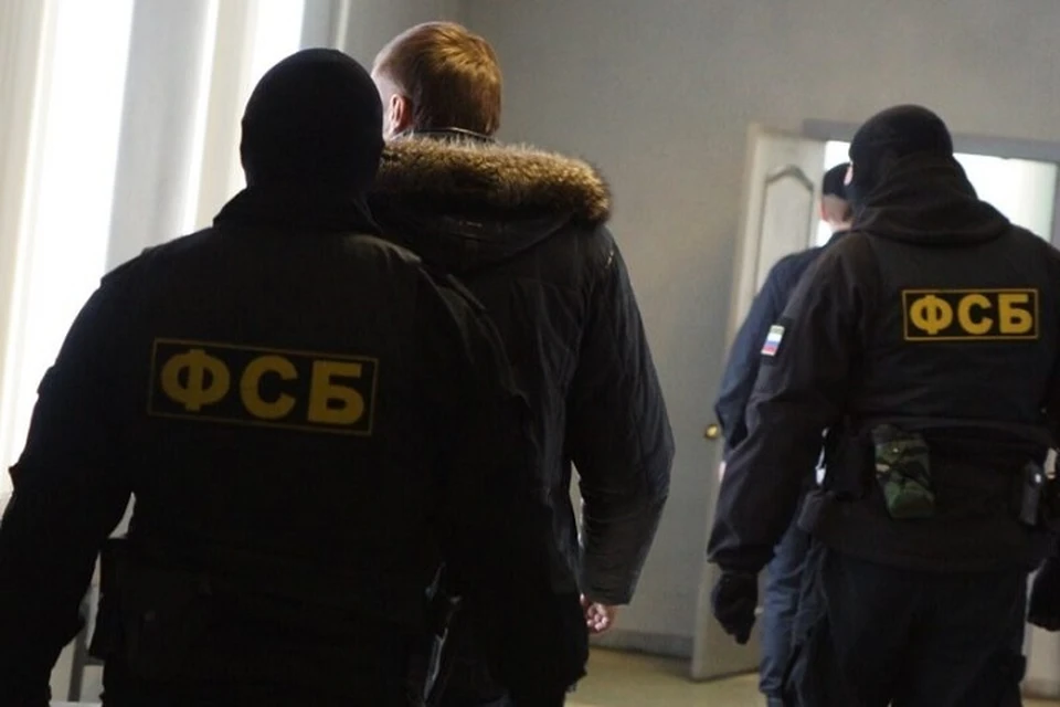 ФСБ РФ нашла тайник с секретными документами СБУ. Фотоиллюстрация: архив «КП».