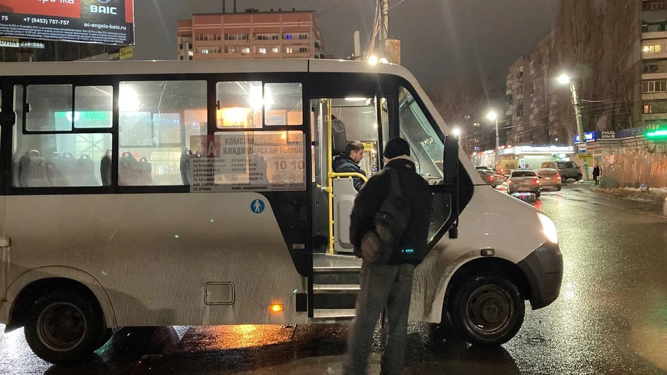 Минтранс проверил работу автобусного маршрута № 3А вечером в Саратове (фото: Минтранс Саратовской области)