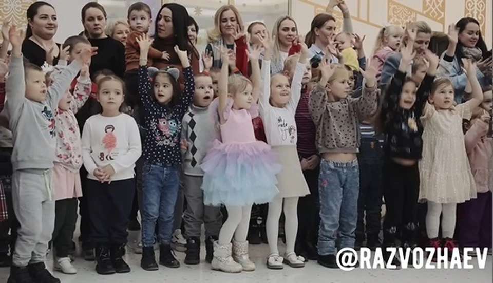 Марафон детских праздников продолжится до 28 декабря. Фото: https://t.me/razvozhaev