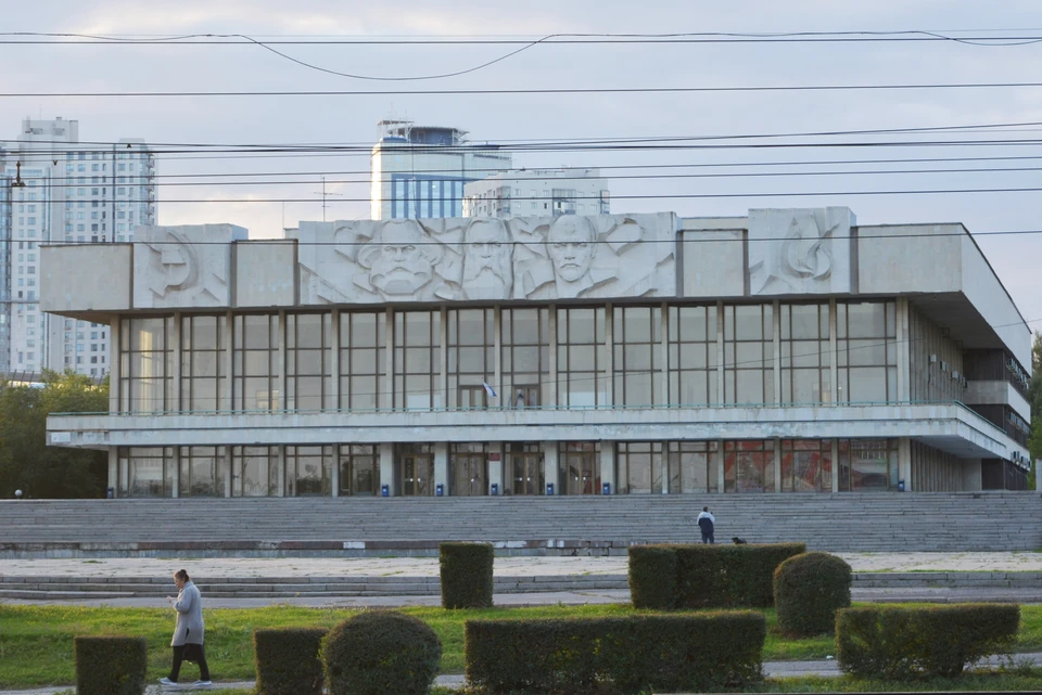 На участке за ДПП разрешили строить.