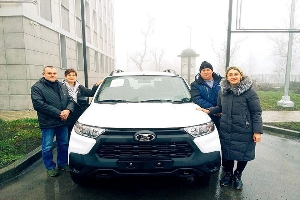 В больницу Мариуполя доставили санитарный автомобиль. Фото: Минздрав ДНР