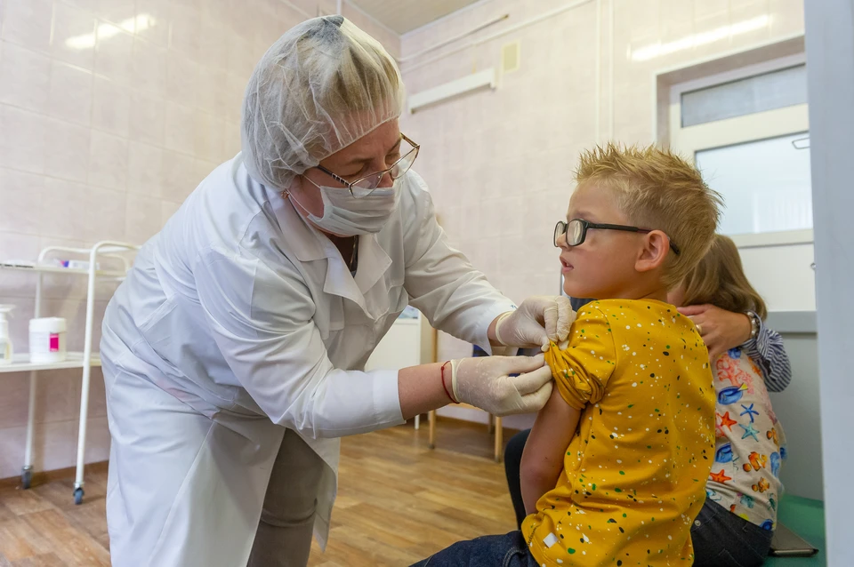 В поликлиники Петербурга поступила вакцина от кори.