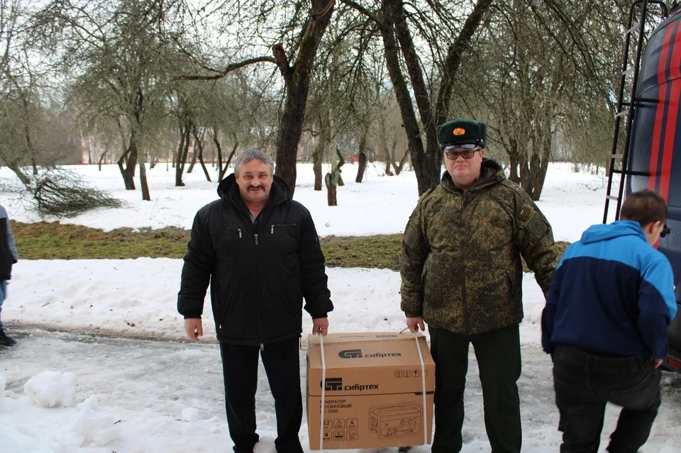 Воспитанникам детского дома в Тверской области подарили билеты в театр и комплект компьютерной техники Фото: Следственный комитет Российской Федерации