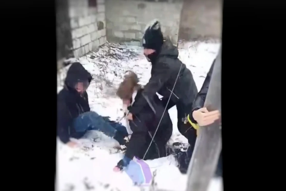 Глумление над верой 12 букв