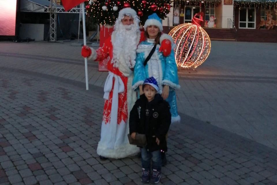В прошлом году Виталий Олейников встретил день рождения в образе Деда Мороза